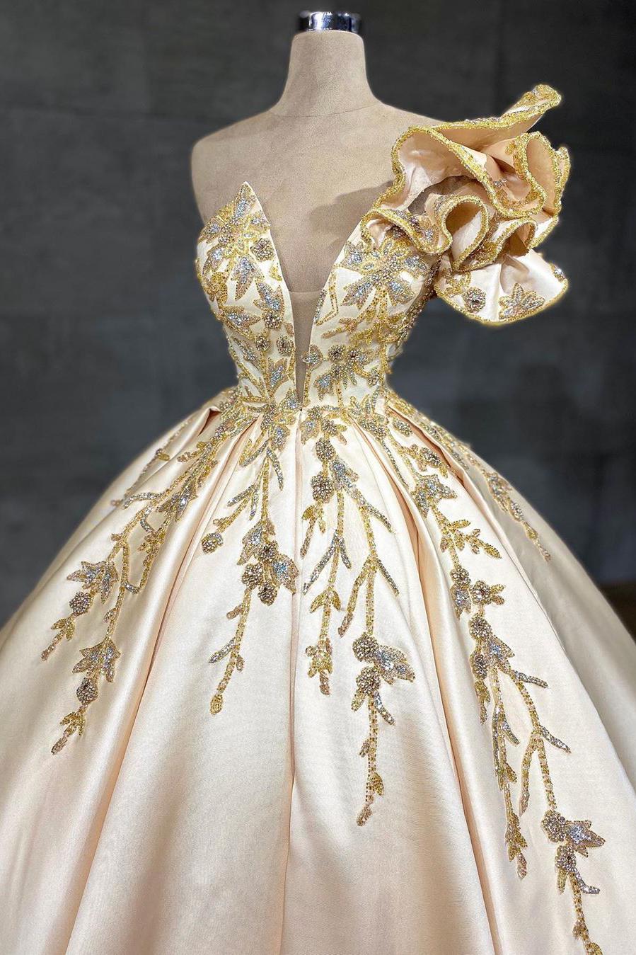 Elegant A-Line Sweetheart Floor-length Wedding Dress with Satin Ruffles-BallBride