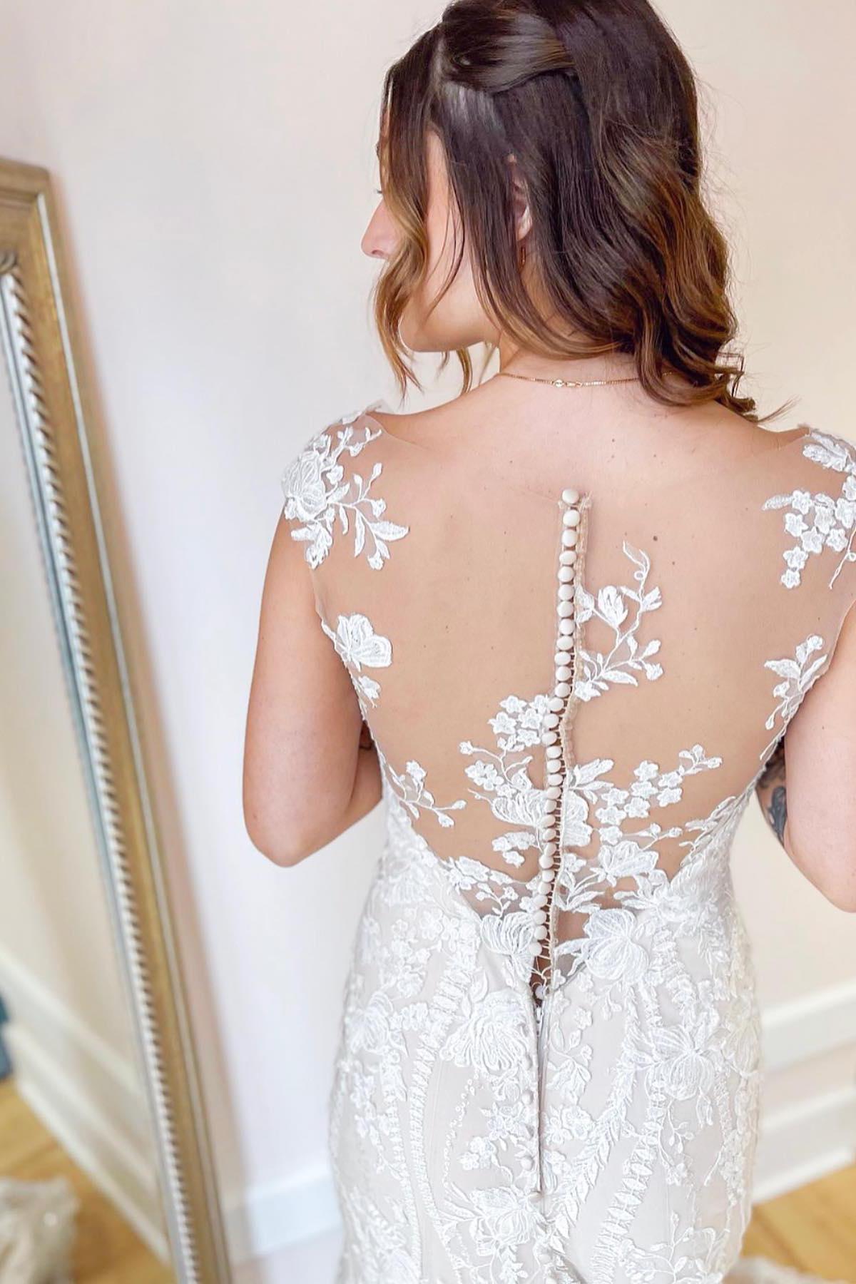 Elegant Bateau Mermaid Wedding Dress With Appliques Lace-BallBride