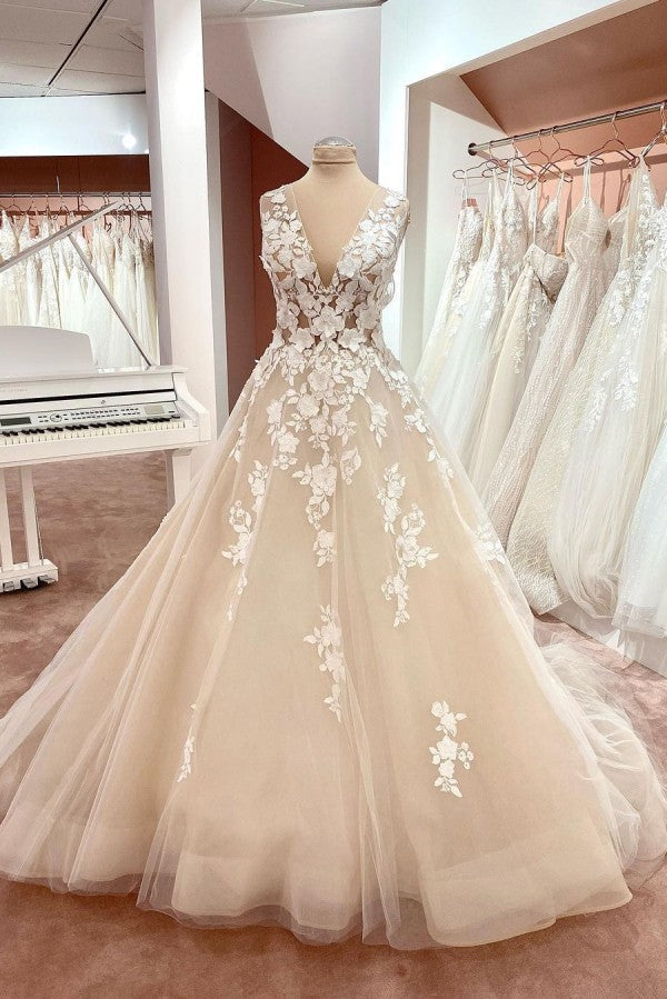 Elegant Dasida Vintage A-Line V-Neck Wedding Dress with Appliques Lace Tulle-BallBride