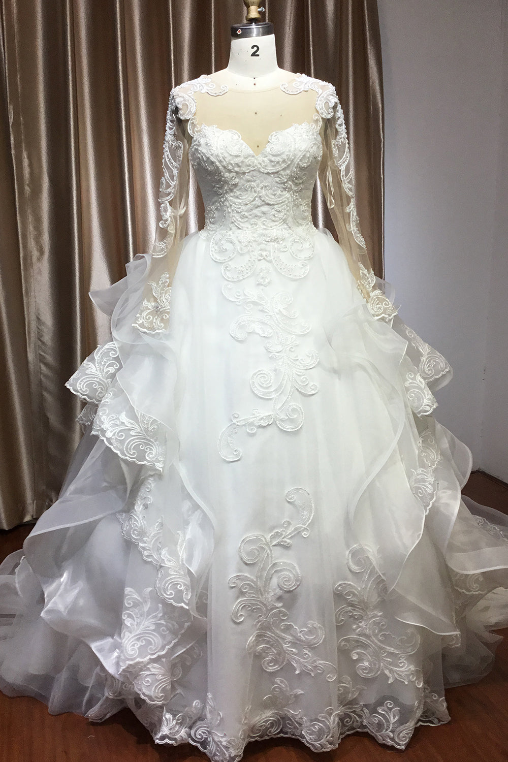 Elegant Long Sleeve Ball Gown Wedding Dress with Lace Appliques-BallBride