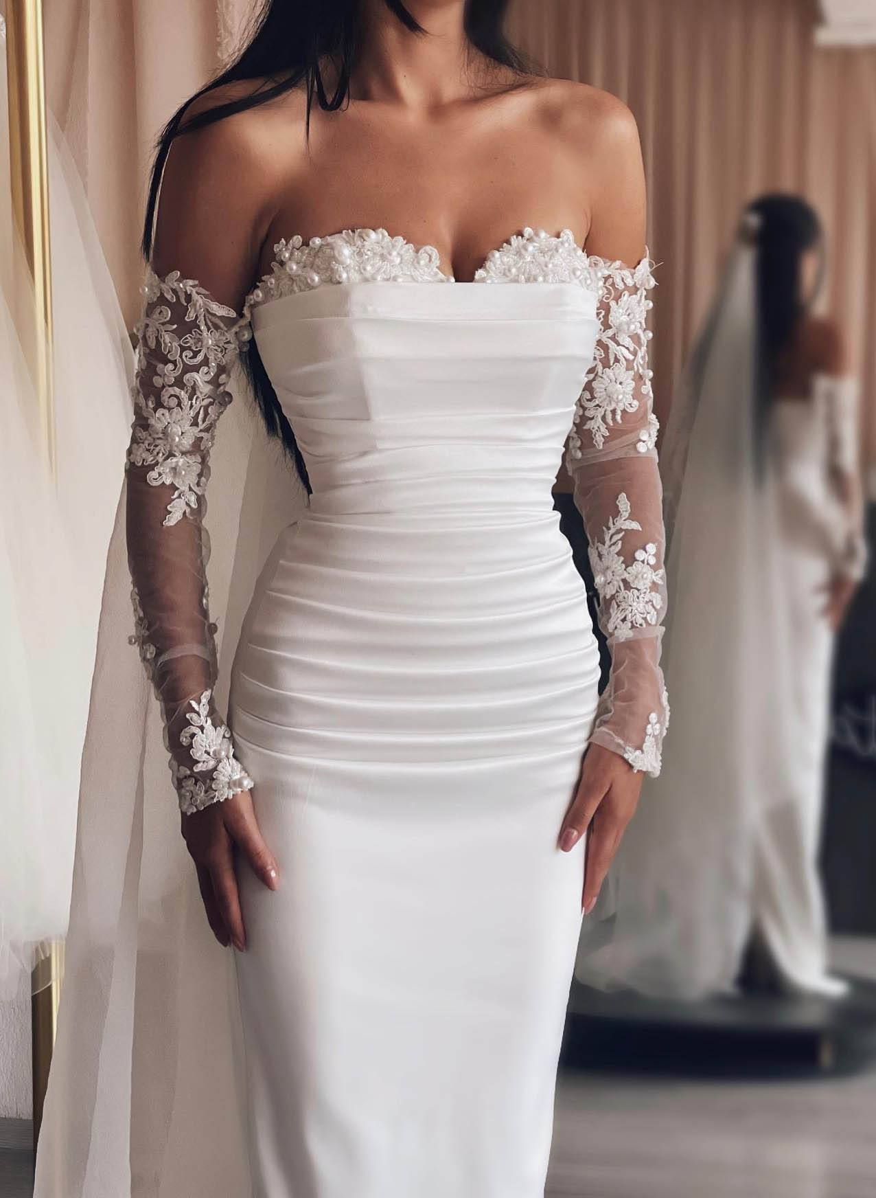 Elegant Sweetheart Detachable Train Lace Sleeves Wedding Dresses-Ballbride
