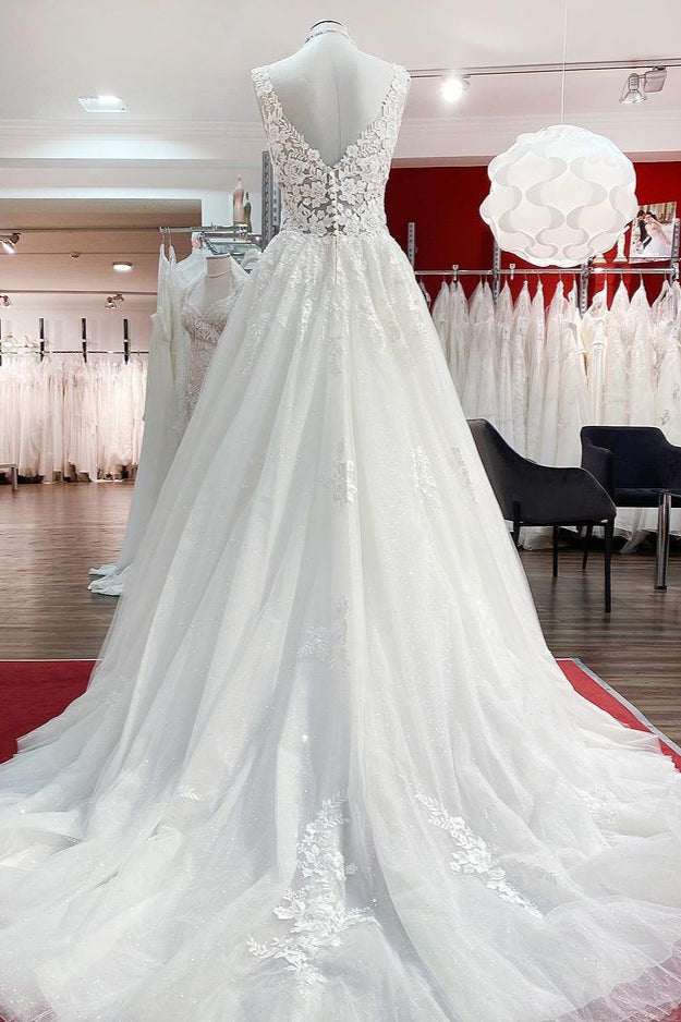 Eye-taking White Ruffles A-line V-neck Tulle Lace Wedding Dress-BallBride