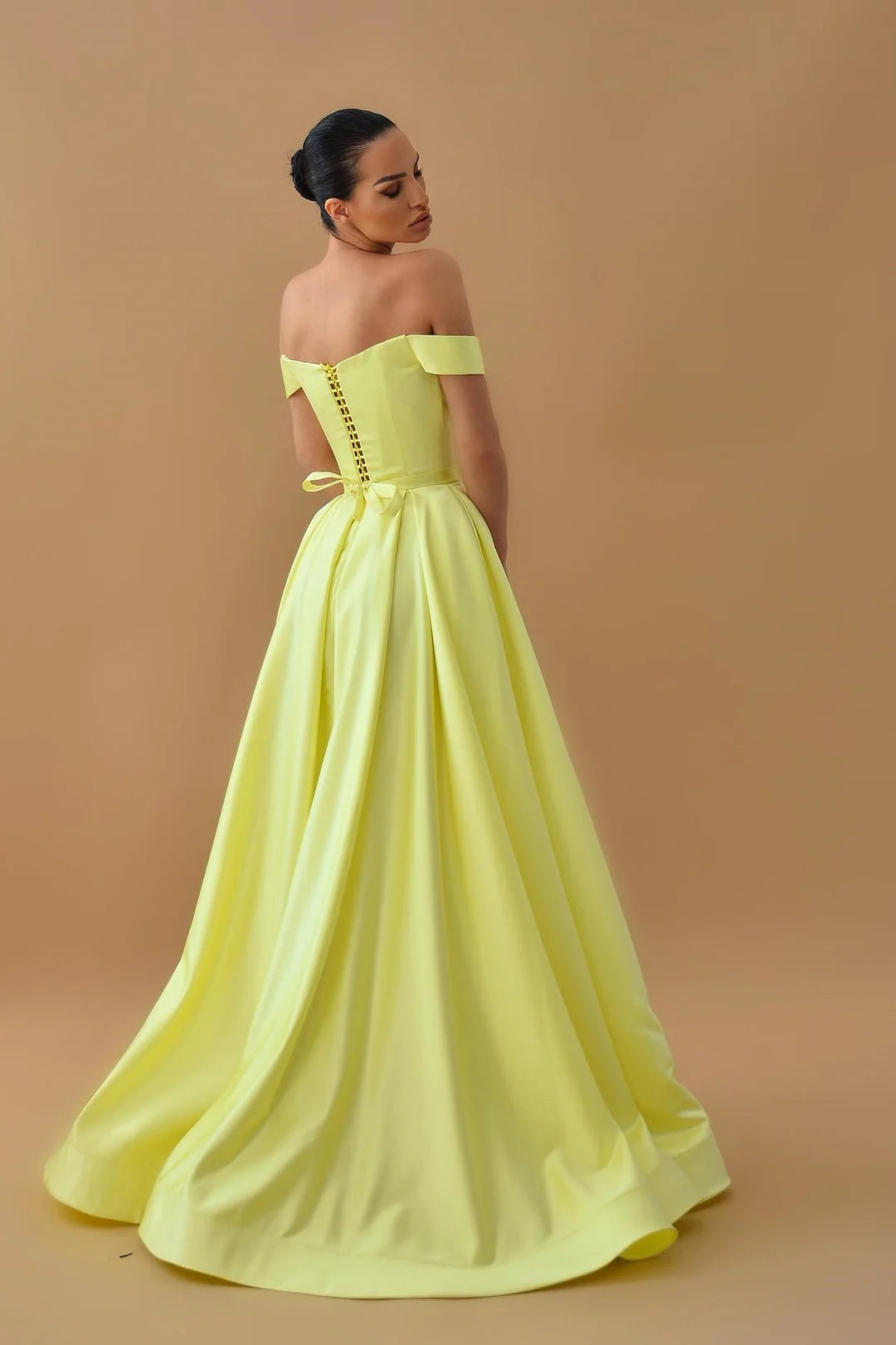 Fashion Daffodil Off-The-Shoulder Sweetheart A-line Evening Dress With Split-BallBride