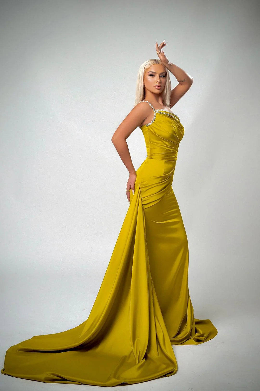 Fashion Sleeveless Mermaid Evening Dress Pleats Beadings With Ruffles-BallBride
