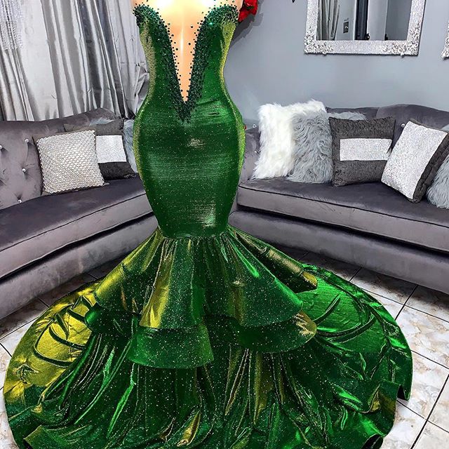 Glamorous Green Sequins Sheer Tulle Sleeveless Prom Dress with Beadings-BallBride