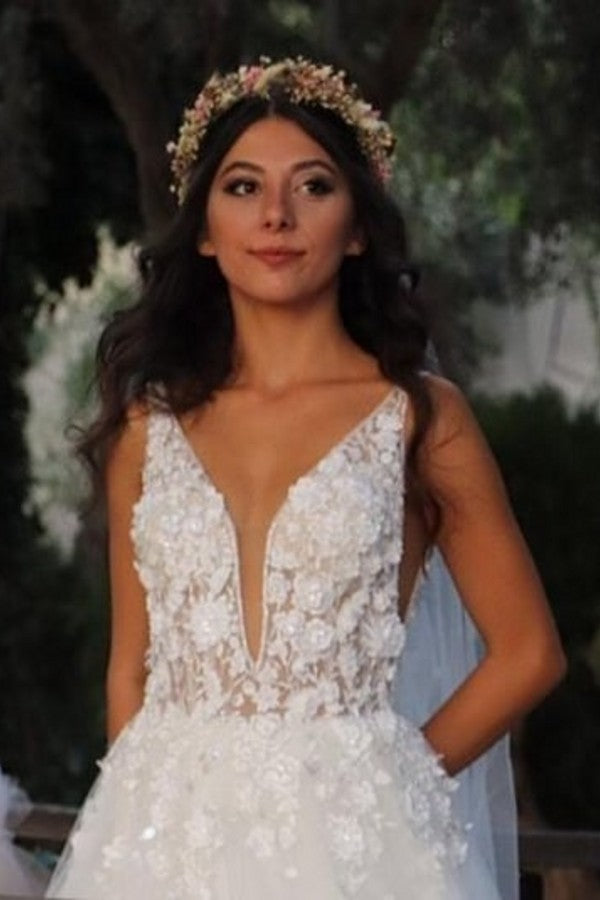 Gorgeous A-line V-neck Tulle Lace Wedding Dress With Appliques-BallBride