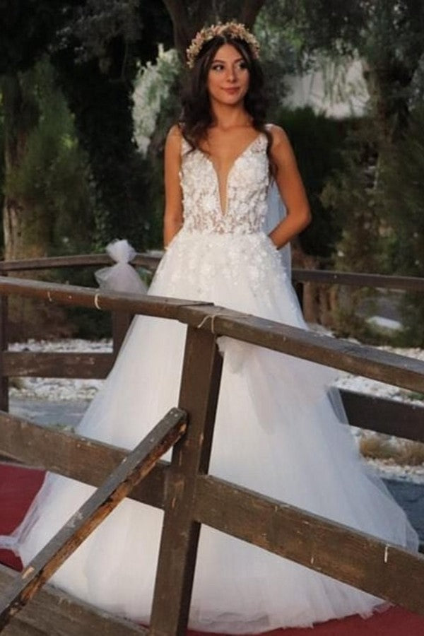 Gorgeous A-line V-neck Tulle Lace Wedding Dress With Appliques-BallBride