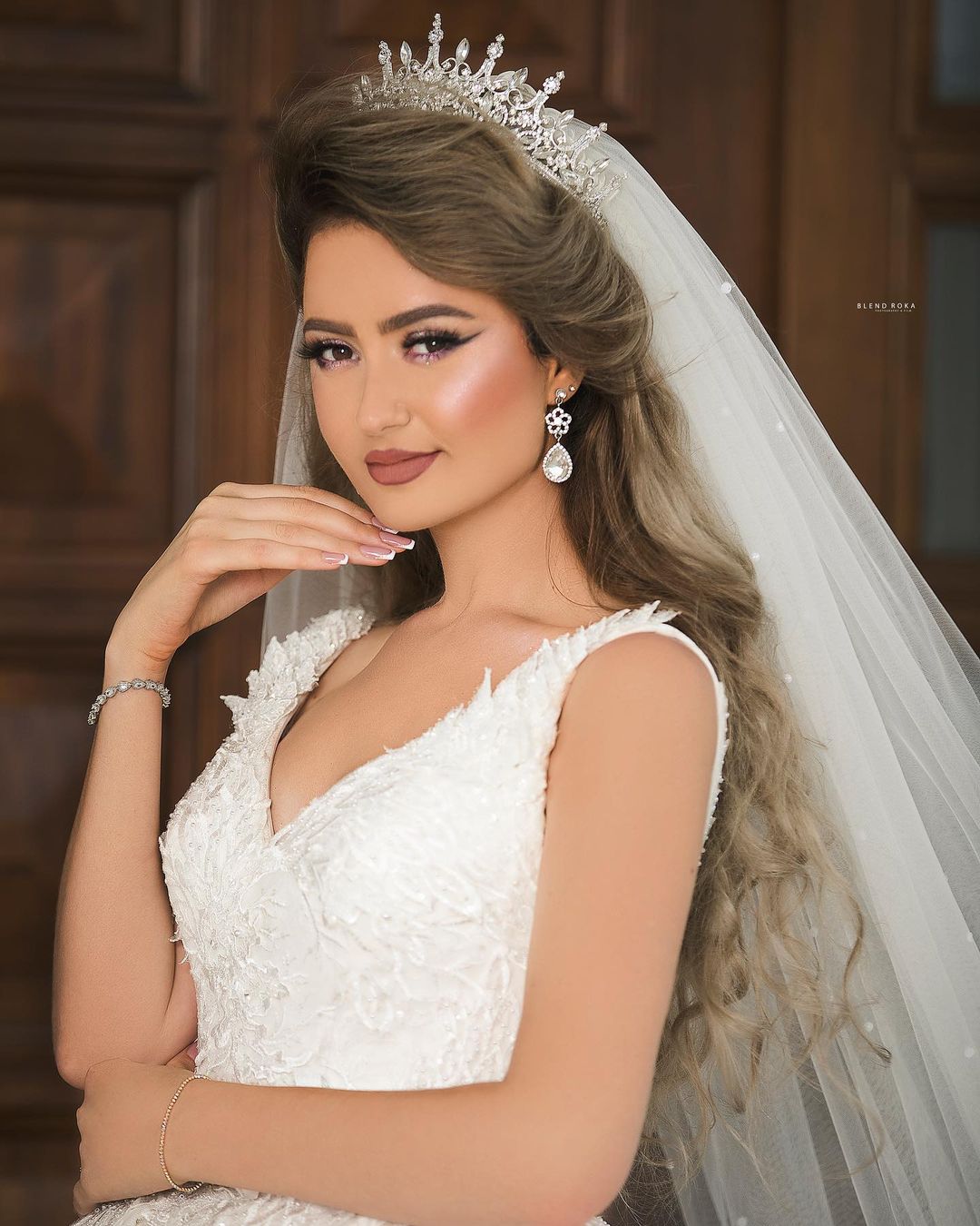 Gorgeous Long V-neck Princess Wedding Dress with Tulle Lace-BallBride