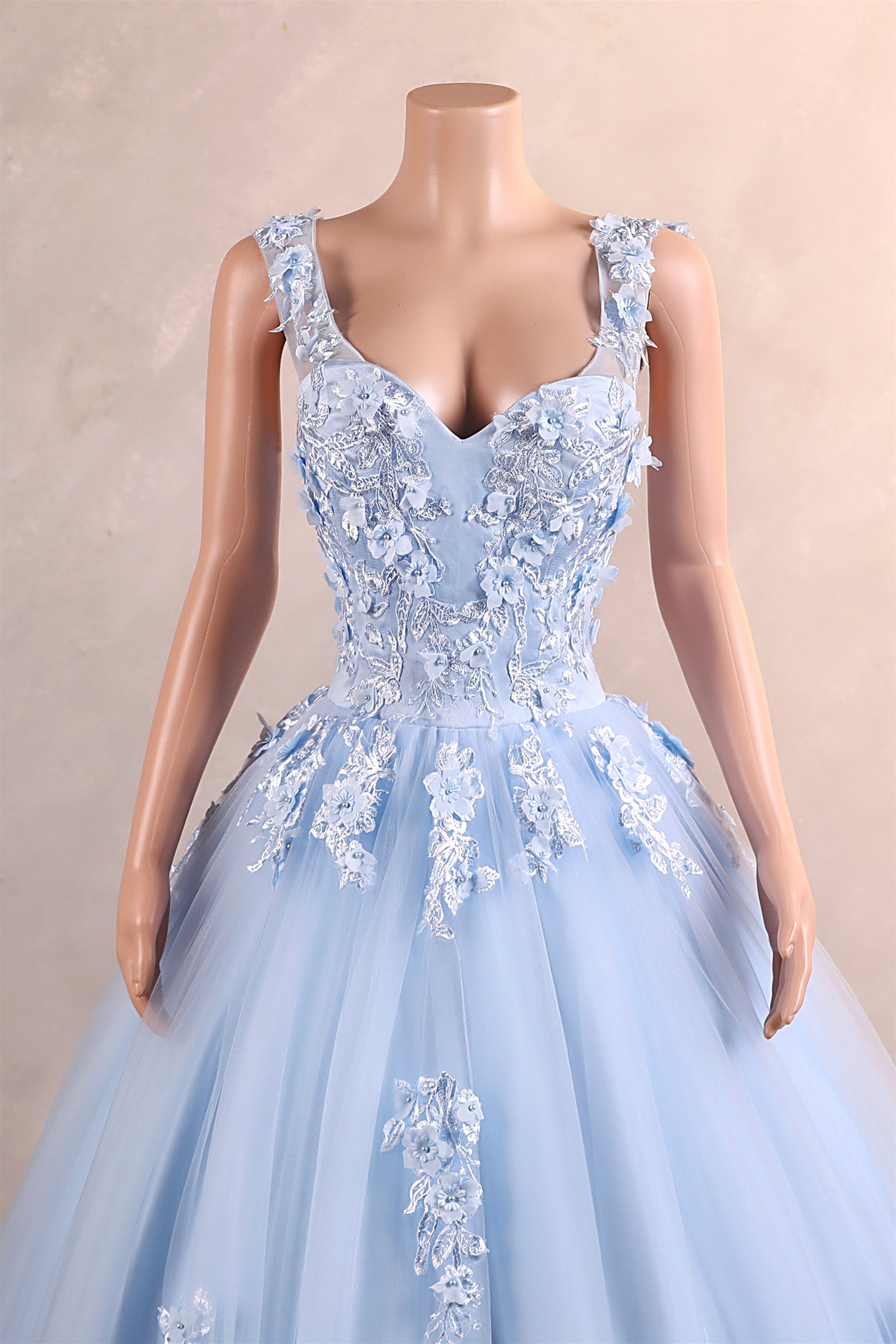 Light Blue Staps Lace Appliques Sleeveless Ball Gown Tulle Prom Dresses-BallBride