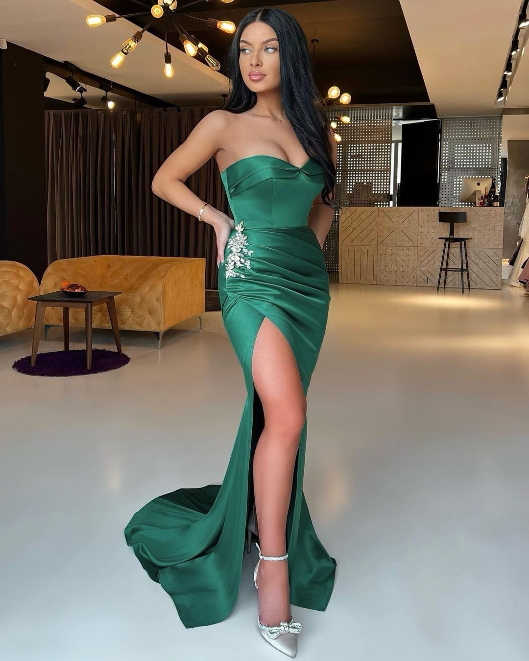 Modern Emerlad Green Sweetheart Mermaid Prom Dress With Slit and Beads-BallBride
