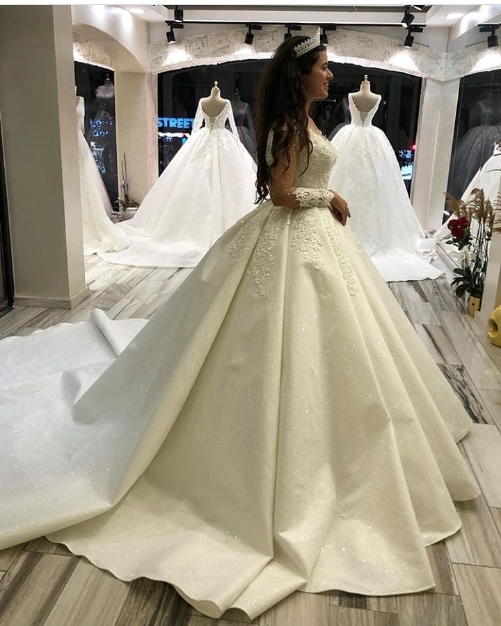 Modern Long Sleeves Sweetheart Wedding Dress with Appliques-BallBride