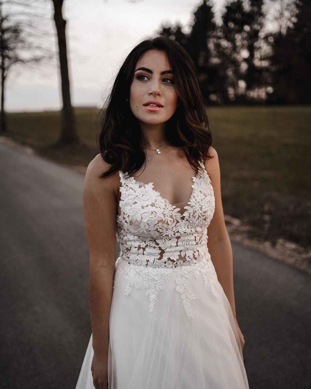Simple Long A-line V-neck Tulle Wedding Dress With Appliques-BallBride