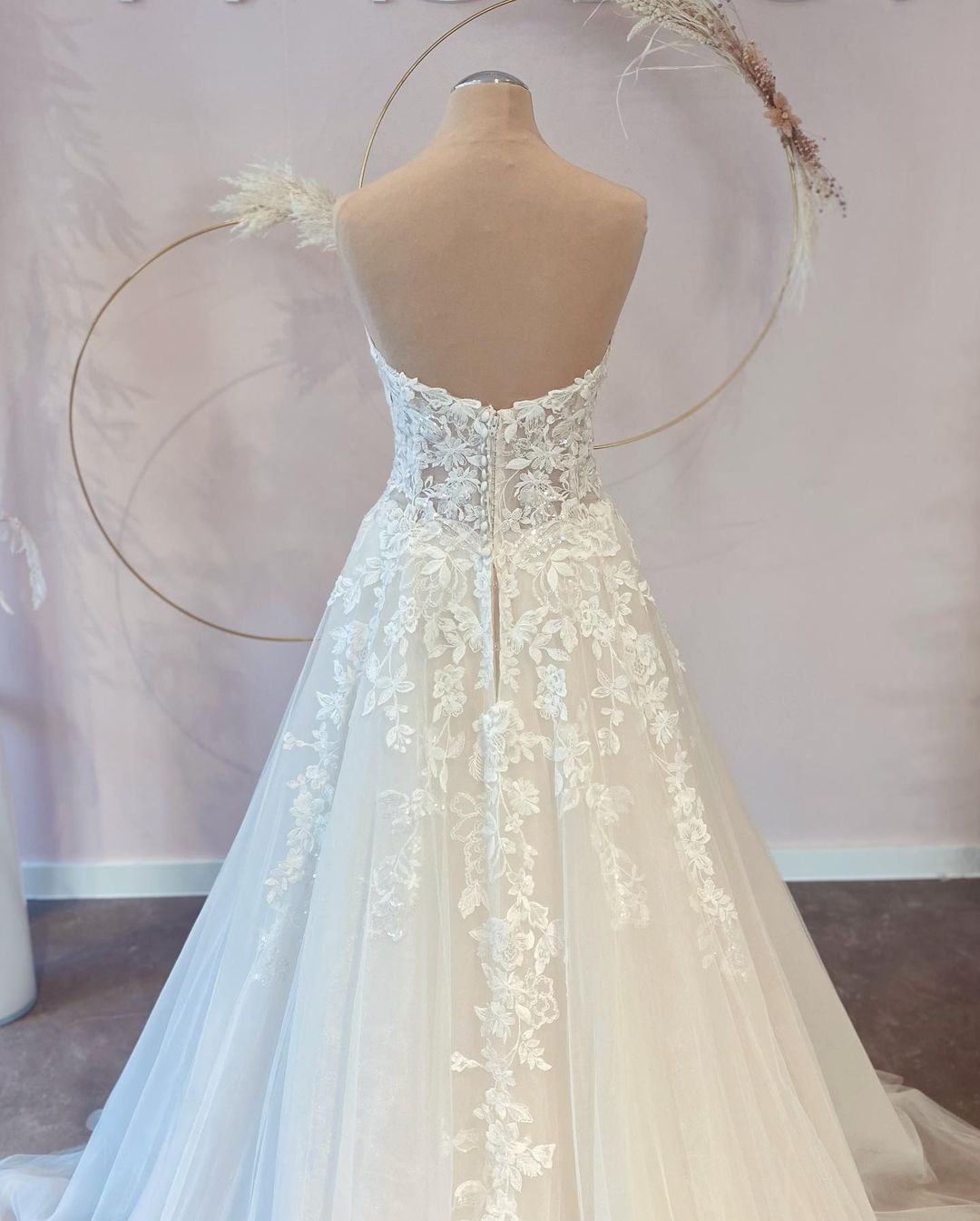 Stunning A-line Sweetheart Tulle Wedding Dress With Lace-BallBride