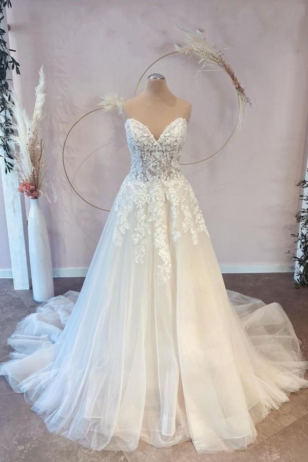 Stunning A-line Sweetheart Tulle Wedding Dress With Lace-BallBride