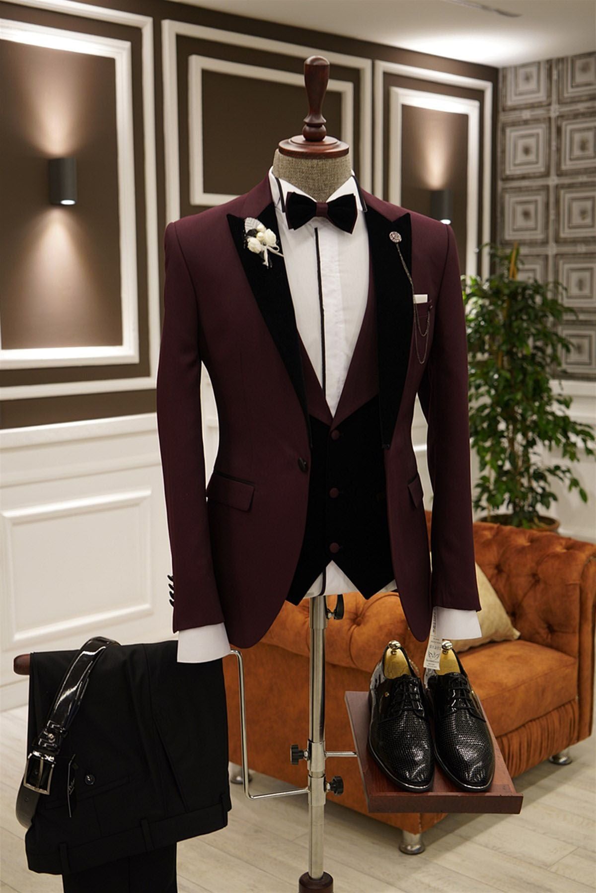 Stylish 3 Piece Prom Suits with Burgundy Peaked Lapels-BallBride