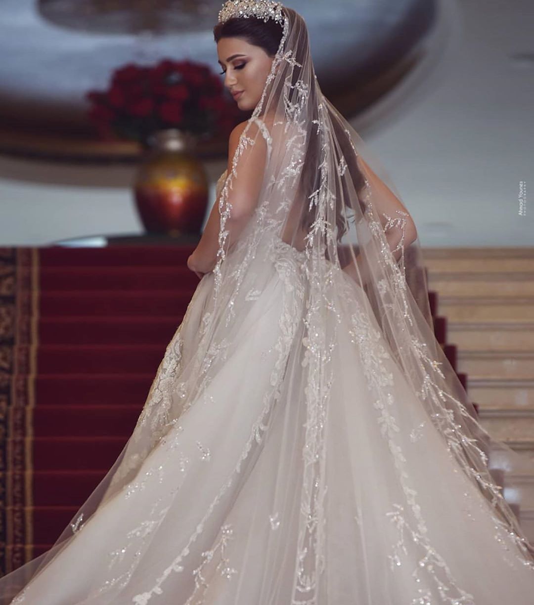 V-neck Tulle Lace Long Mermaid Wedding Dress With Detachable Train-BallBride