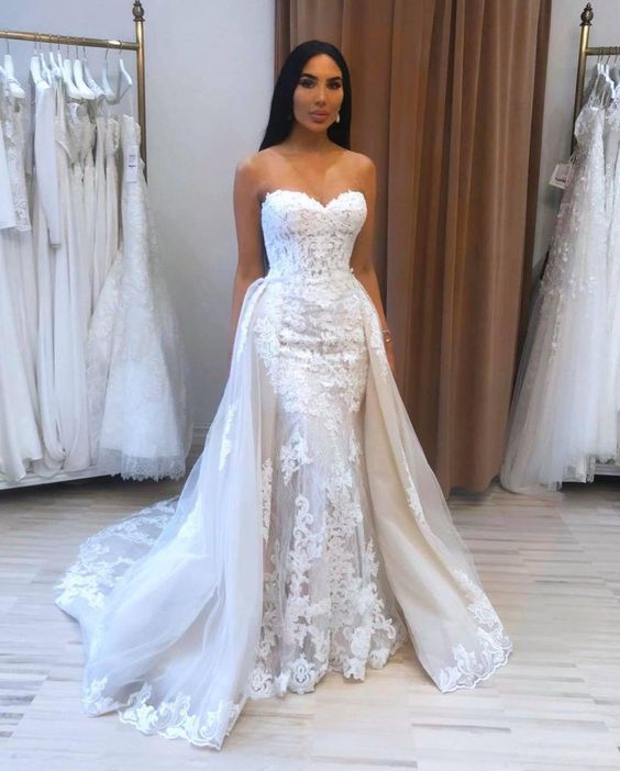 Vintage Sweetheart A-line Floor-length Tulle Wedding Dress With Appliques Lace-BallBride